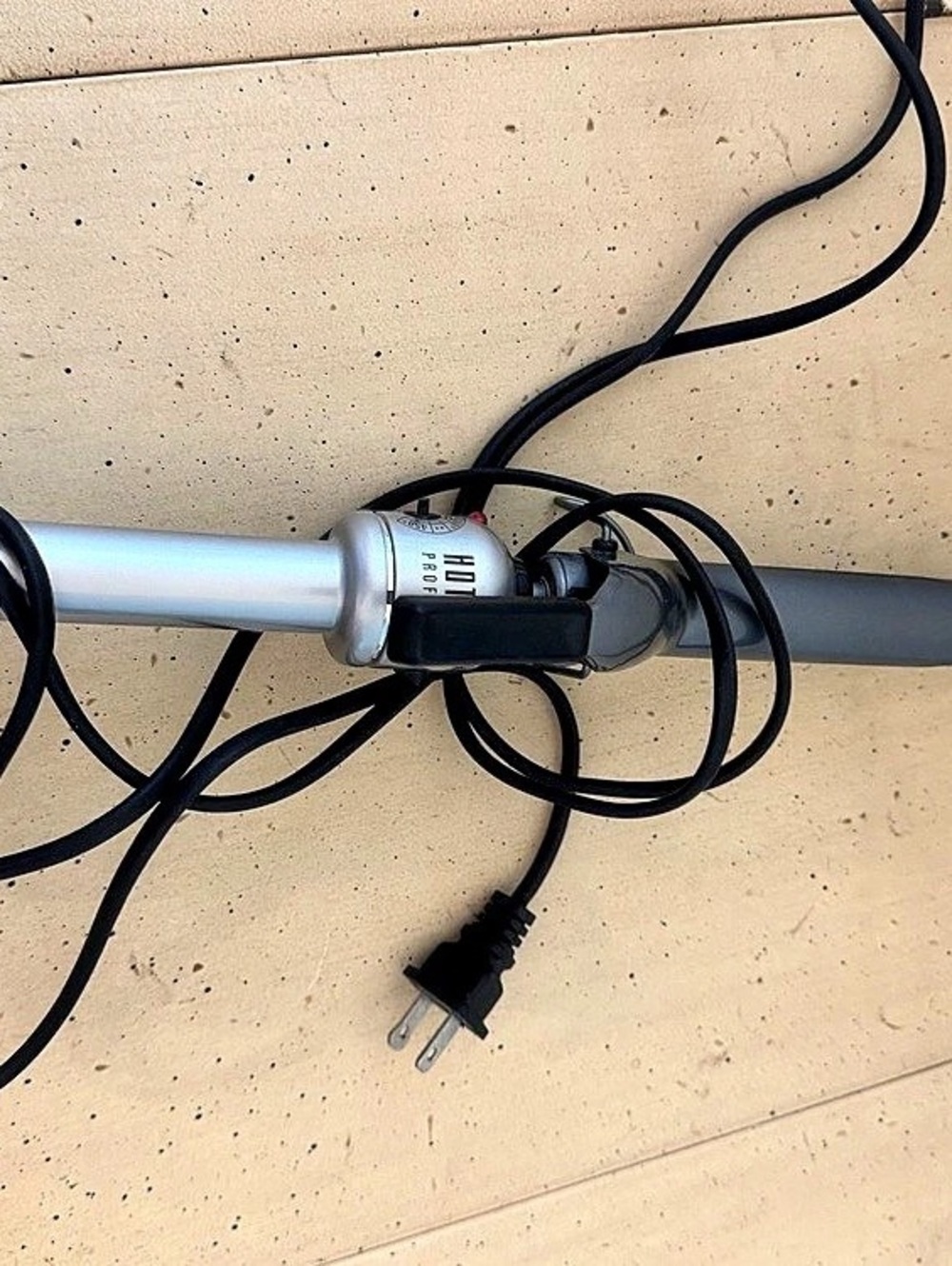 Hot Tools ProfessionaSpring Curling Iron 1" Silver & Black